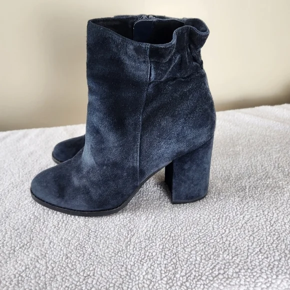 Arturo Chiang Rakel Ankle Boots / Black Suede / SZ 8 - Picture 3 of 8